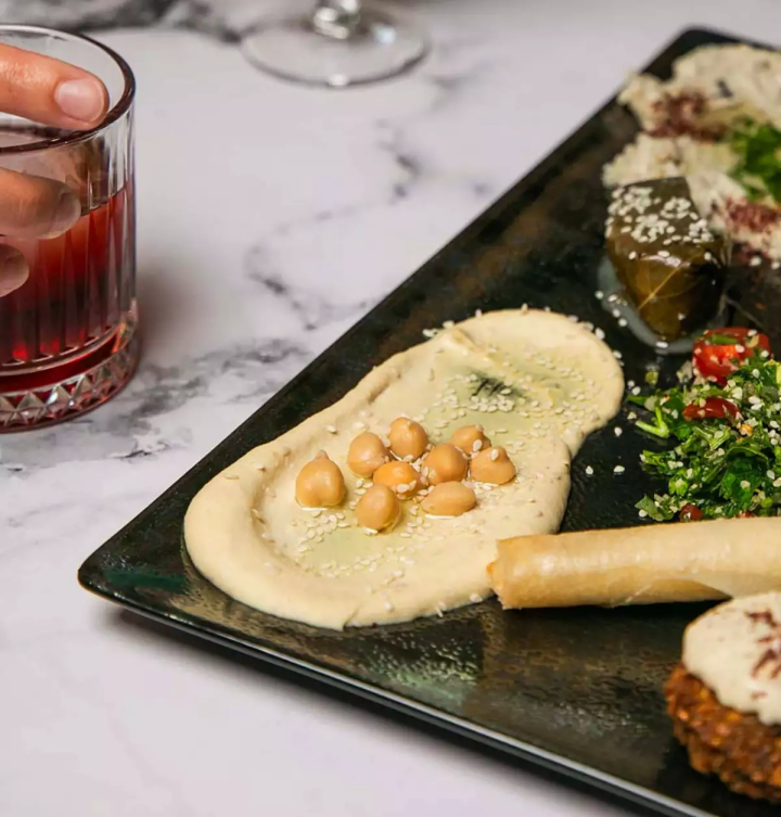 Un service traiteur pour vos mariages et événements professionnels